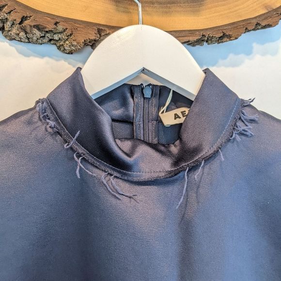 AERON BLUE sleeveless blouse size 6(38fr) BNWT - Picture 5 of 7